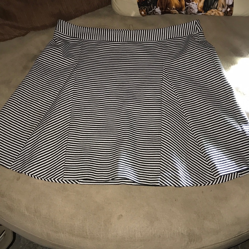 Women’s Skirt